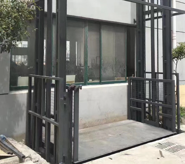 黑河导轨式施工升降机助力民生工程提速增效